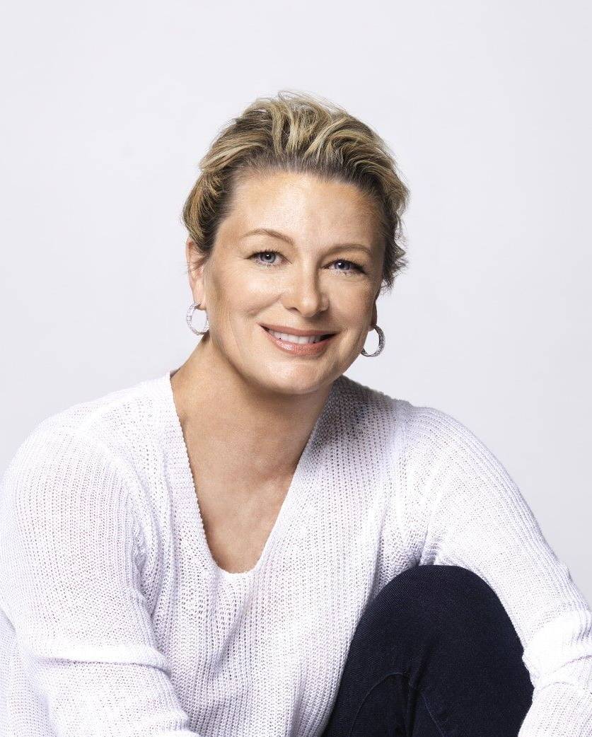 Kristin_Hannah